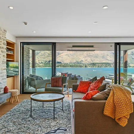 Luxury Lake View